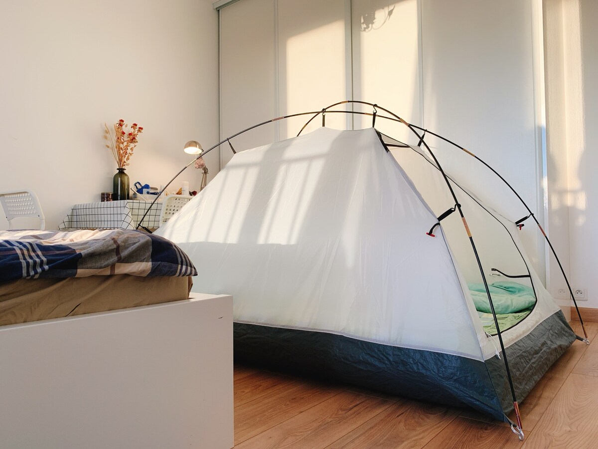 Warm indoor tent/温暖的室内帐篷/Tente chaude