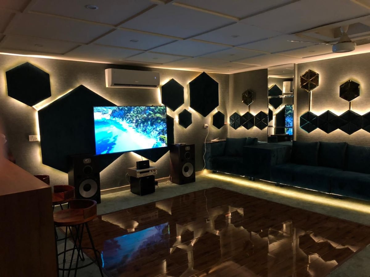 Sound Proofed Dance Party Hall and Apartments