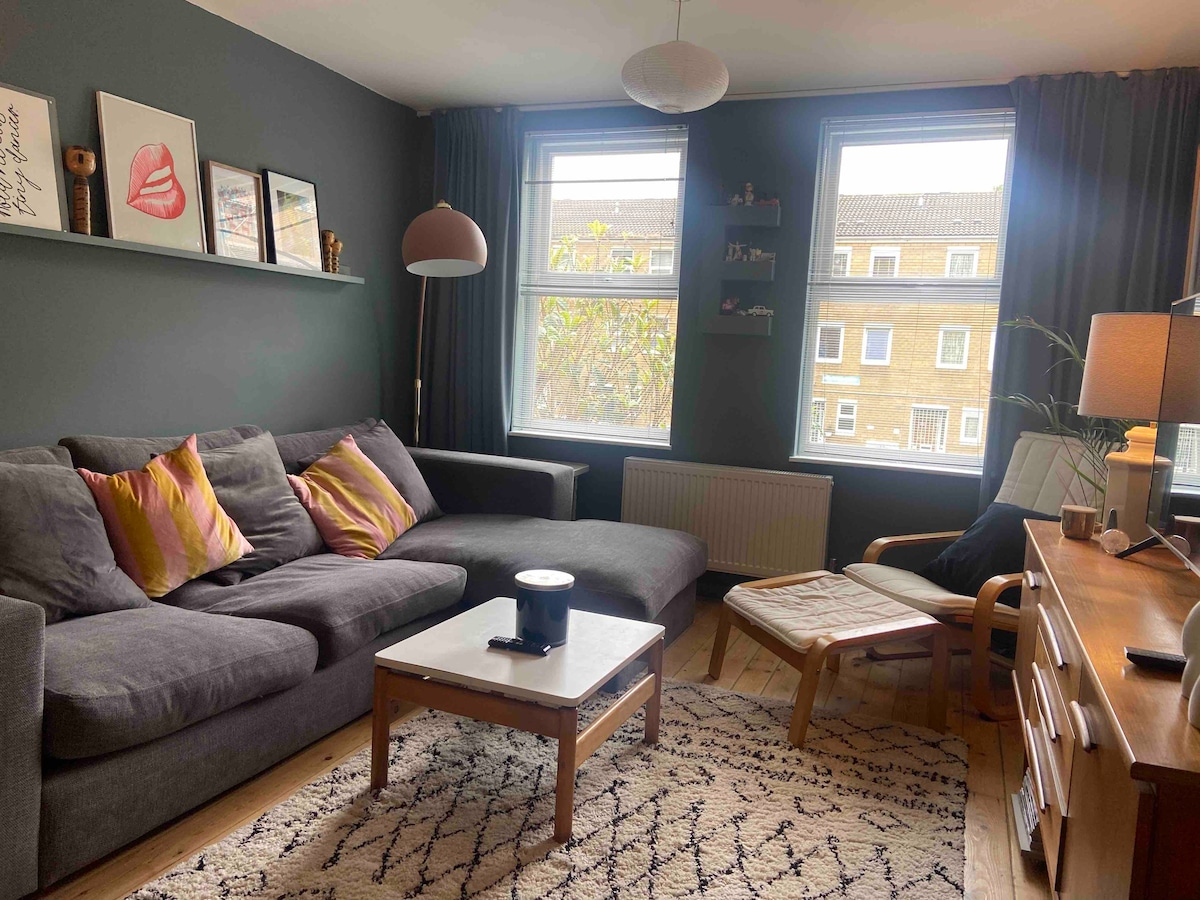 Lovely 2-3 Bedroom Town House in Trendy Dalston