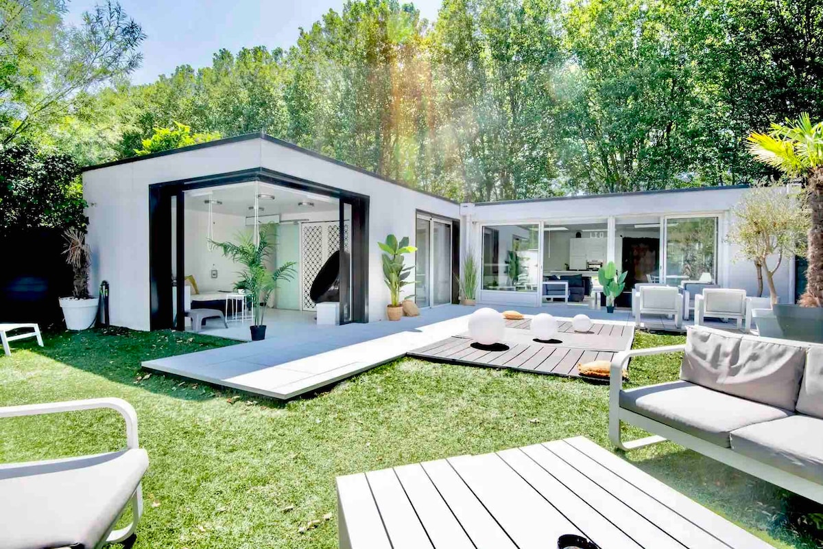 Modern and Design Villa - near Lille