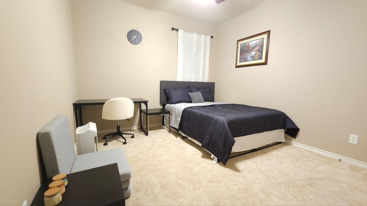 Clean, Quiet, Centrally Located in N. Dallas