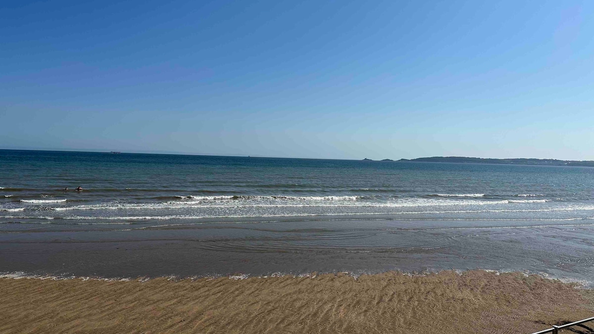 Beach Front, Sea view, Swansea city, Marina