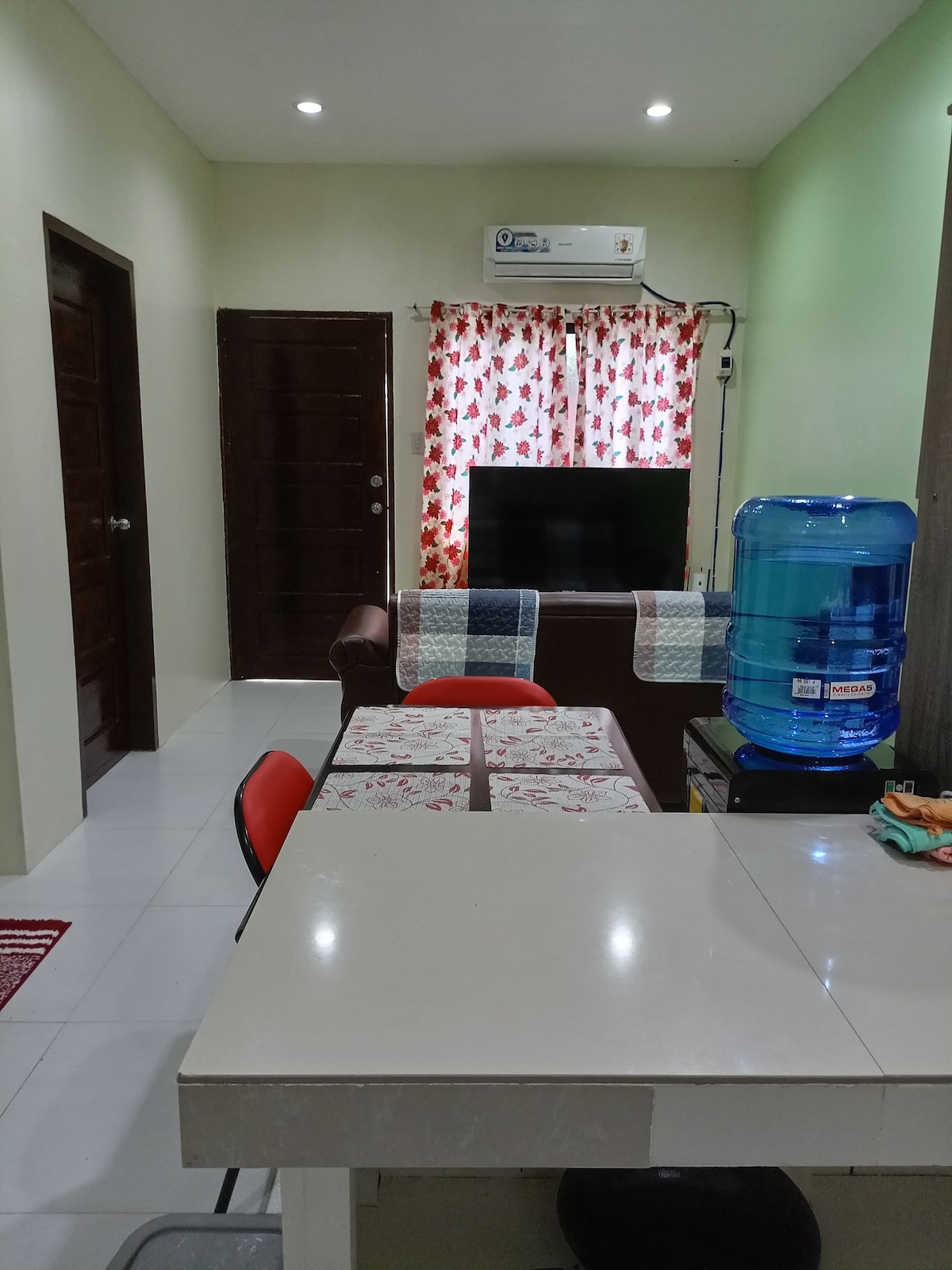 Fully furnished apartment in a prime location