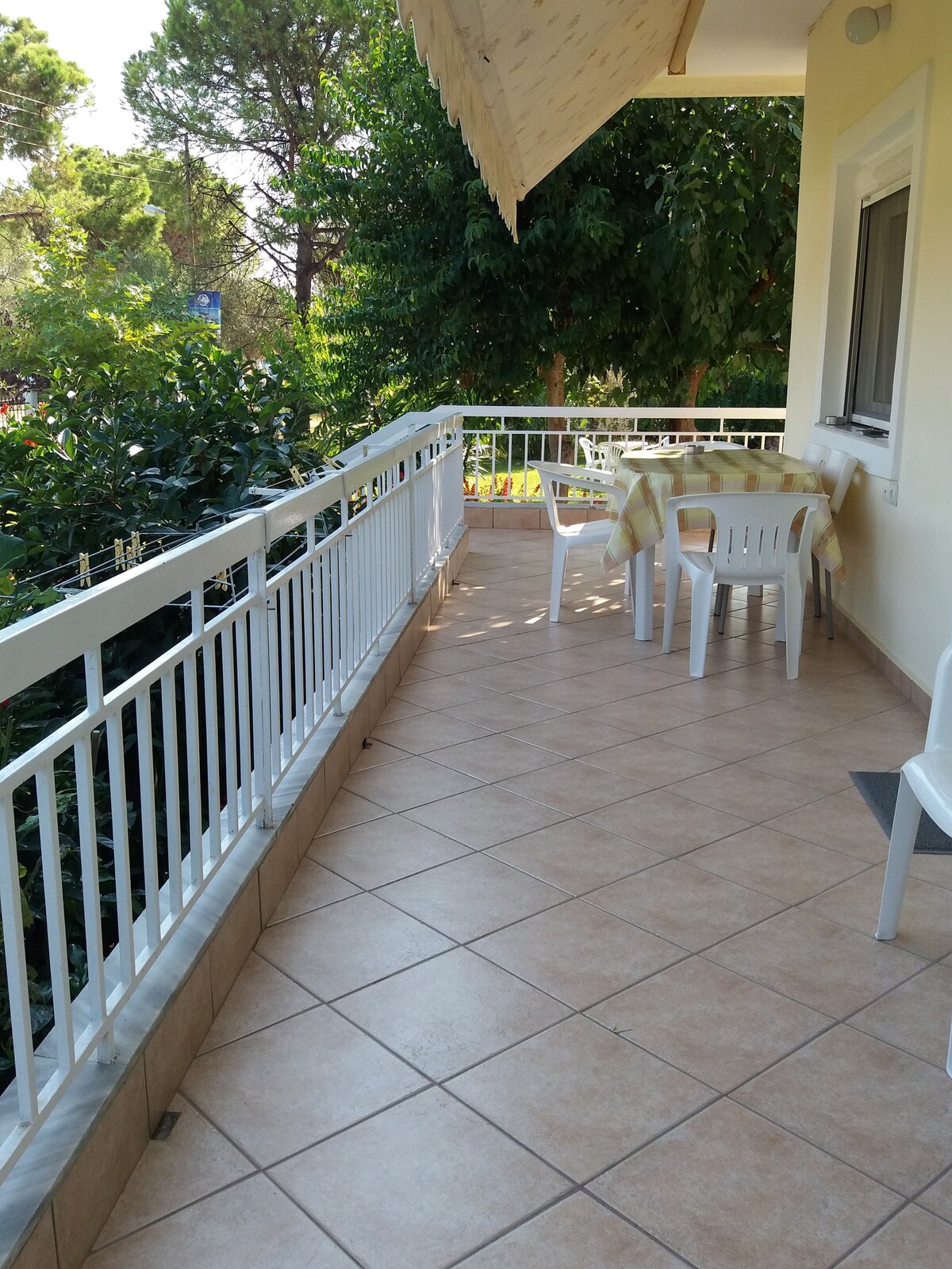 Two-Bedroom Apartment (front)/House Maria Manolaki