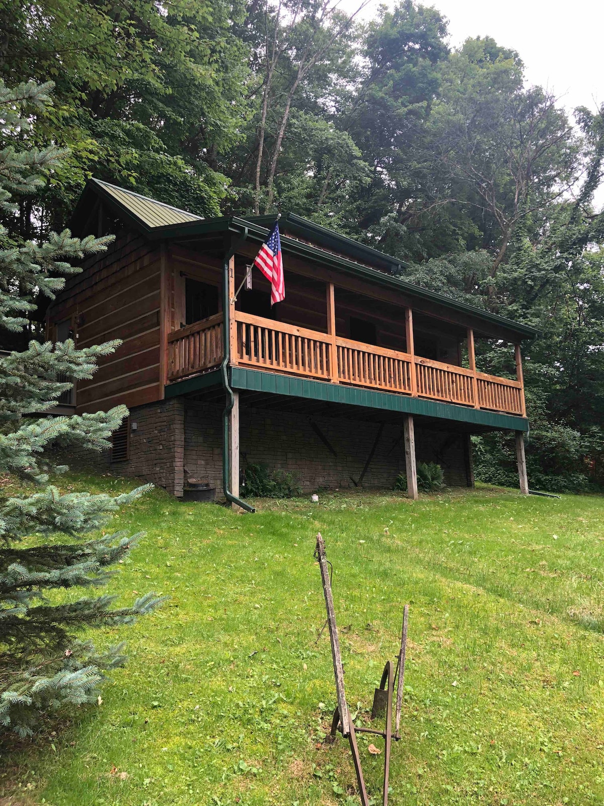 Roscoe Hillside Cabins-Moose Cabin