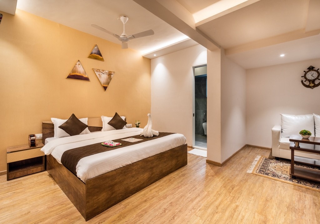 4 Bedrooms suite  - Close to Borivali Station