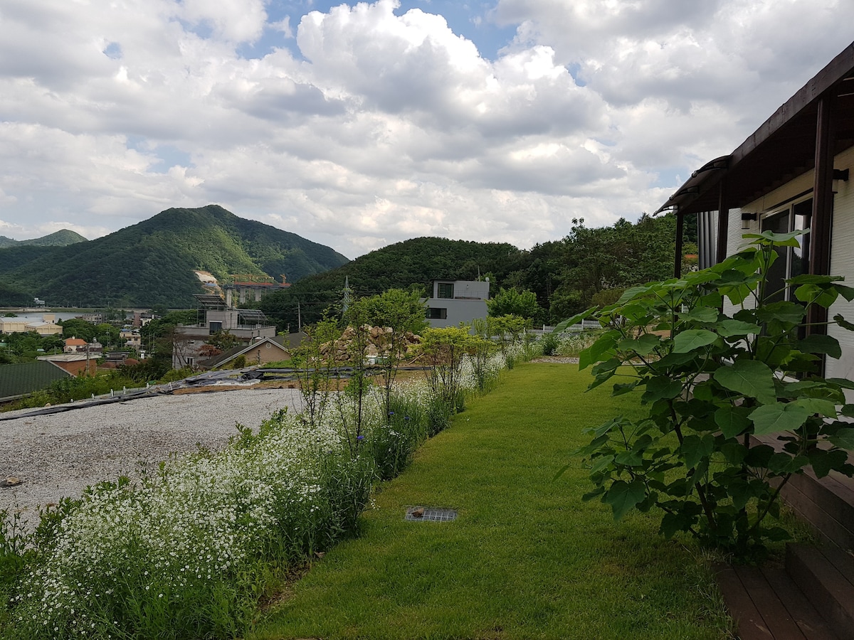 缓慢轻便的住宿，小型有毒材料