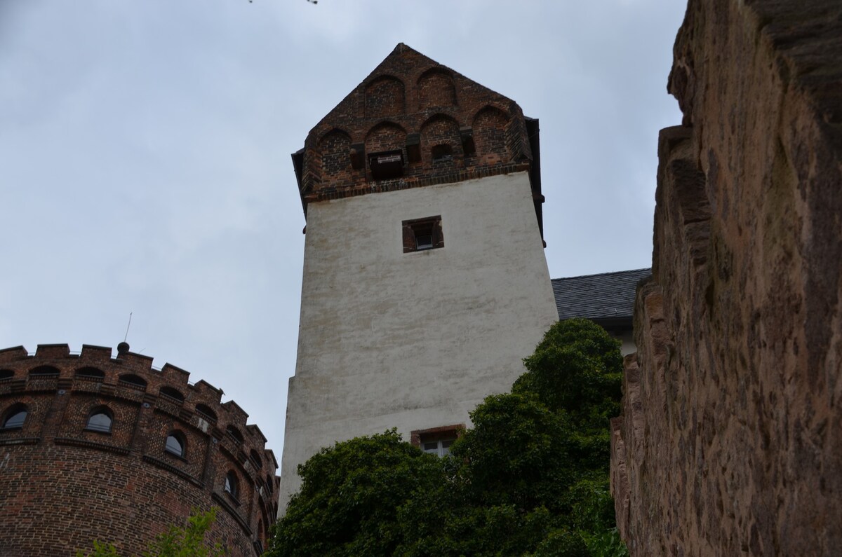 可观赏米尔登斯坦城堡景致的小型公寓