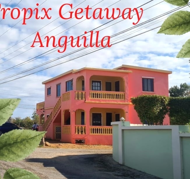 Tropix Getaway - (Rental car available)
