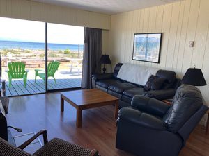 Breakers Resort Cabin 7海滨