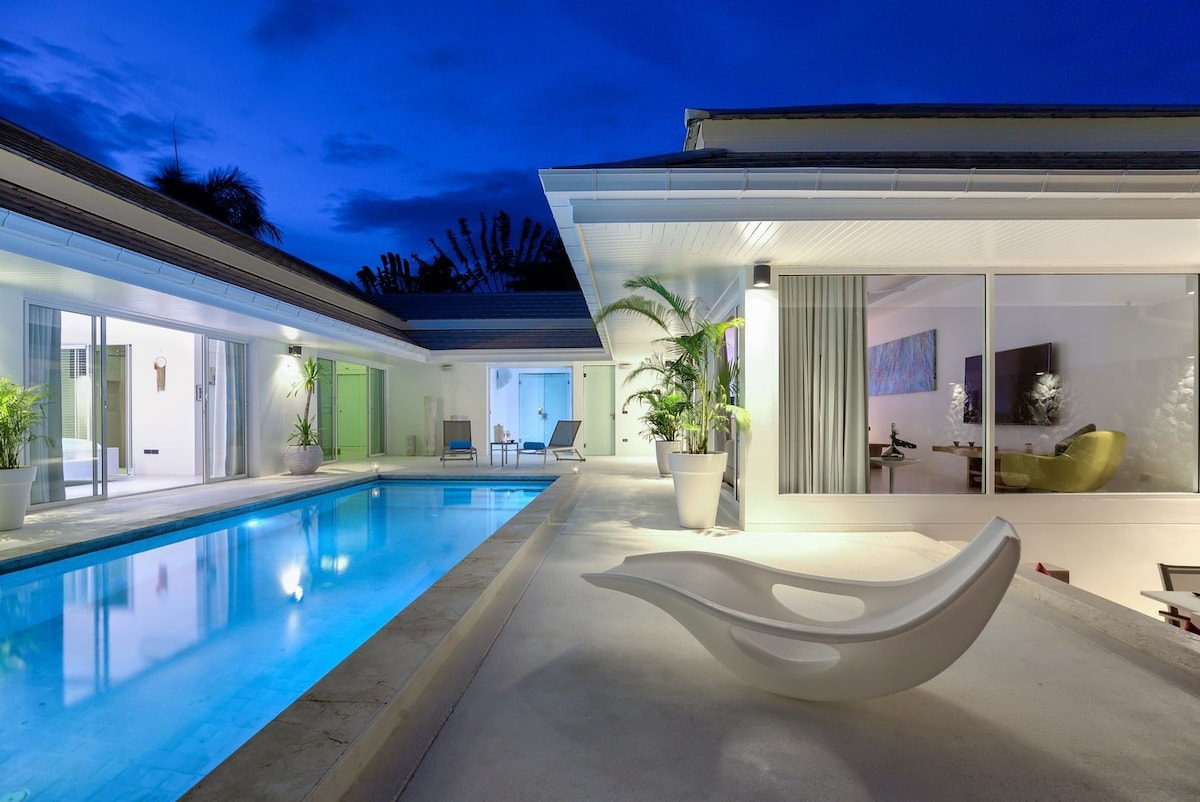 Modern & Charming pool villa