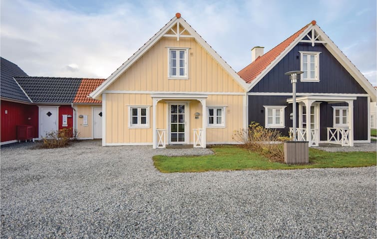 terraced house with 2 bedrooms on 94m in blvand