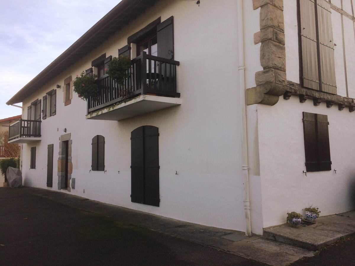 Xilintxa House