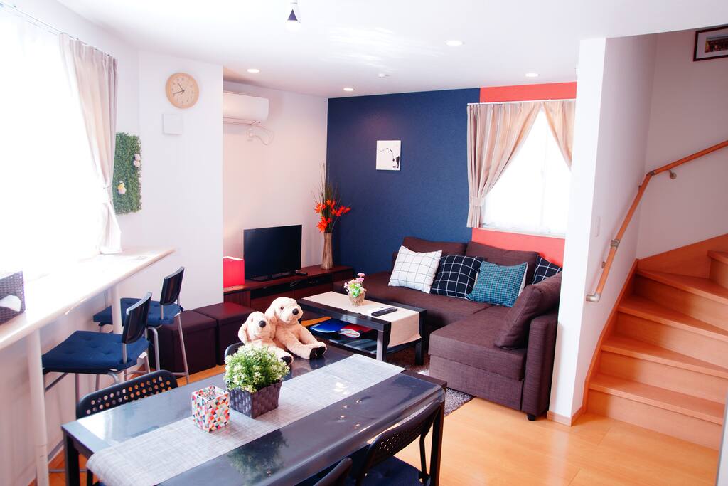 这房子是地板暖气。房子很新,是日本式的一户