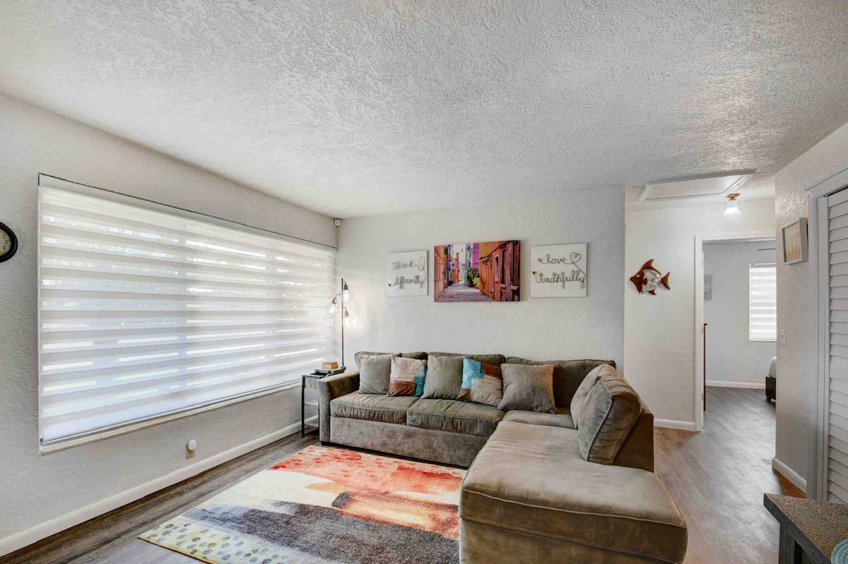 Cozy 2 bedroom home near downtown West Palm Beach