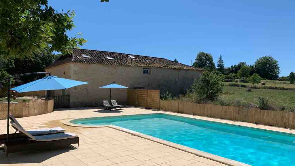2 beautiful houses with charm, great views & pool