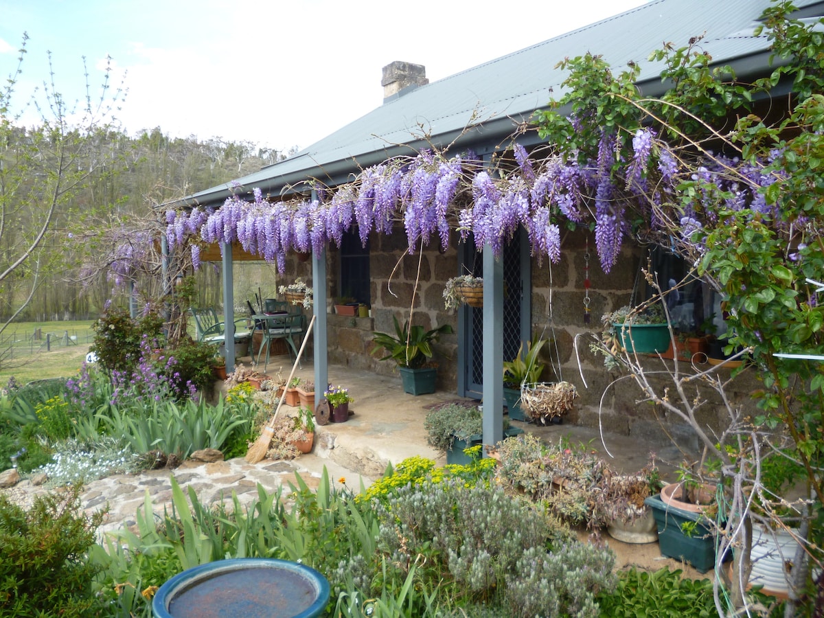 Woodvale at Cooma Mini Farmstay