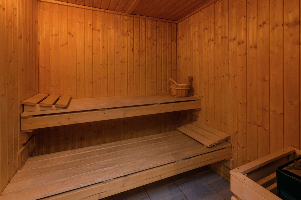 Holiday home in Theux with sauna and bubble bath