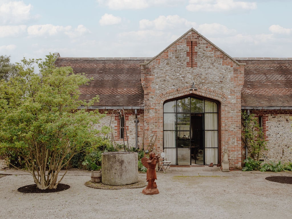 Beautiful, Eco-Friendly Barn, Nestled in Nature.