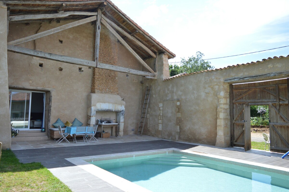 Baloking - charming poolside house in the Dordogne