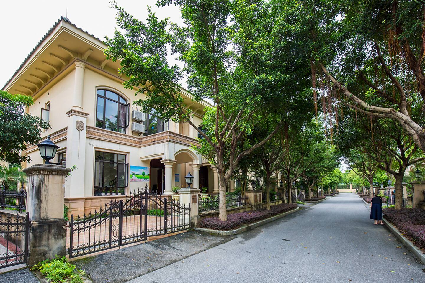 清远恒大金碧天下独栋别墅,可容纳多人派对或聚会.