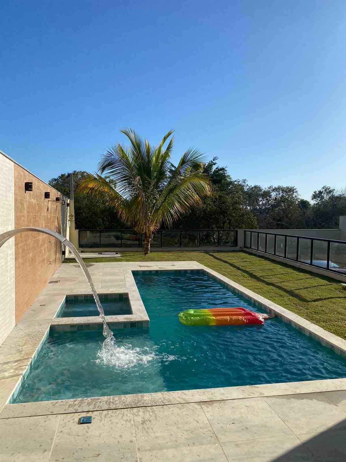 Villa Vista da Enseada- 3 suítes c/ ar e piscina