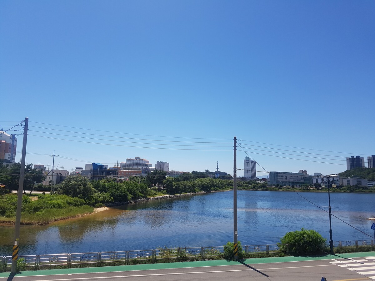 舒适的房
源，湖泊、山脉、海景