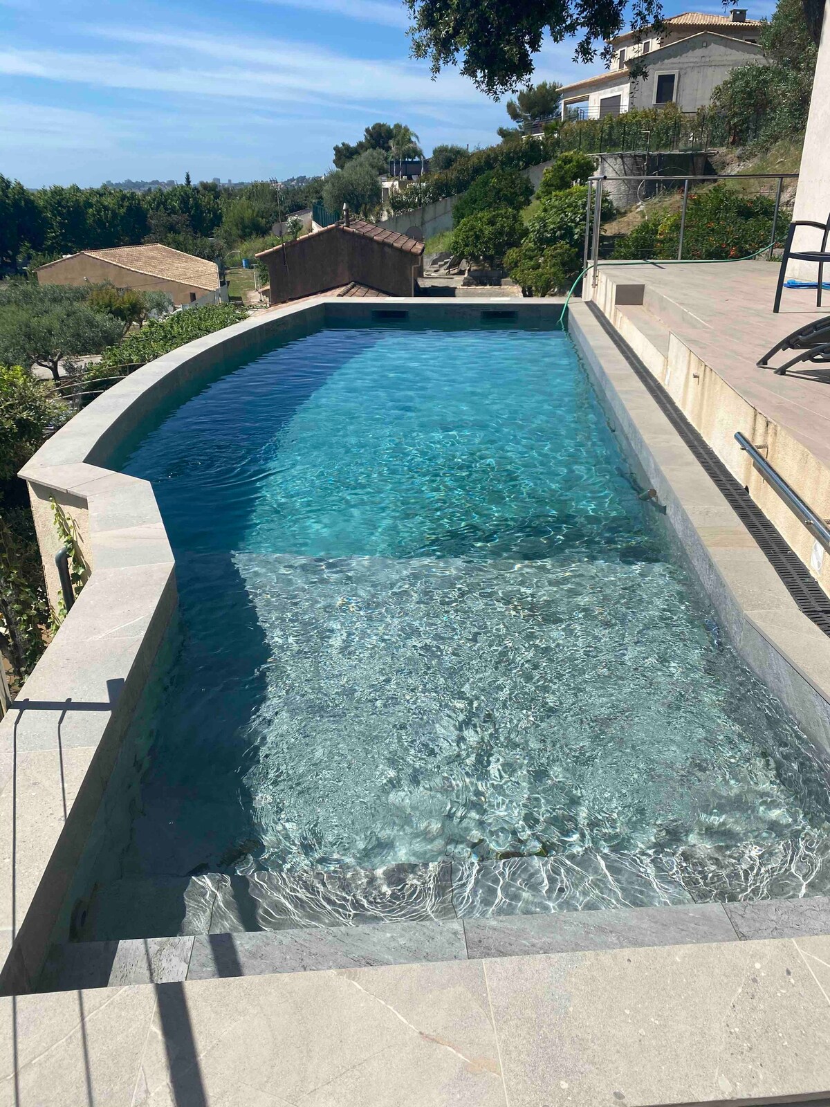 Spacious 4 bedroom villa with heated pool
