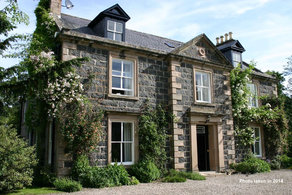 scottish country house (eilid room)
