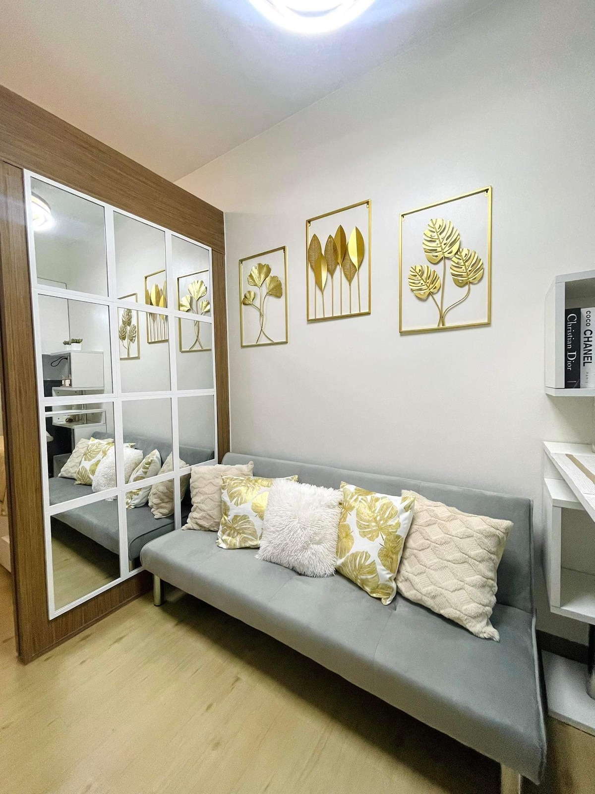 Queen V Suites | SMDC Spring Residences, Parañaque