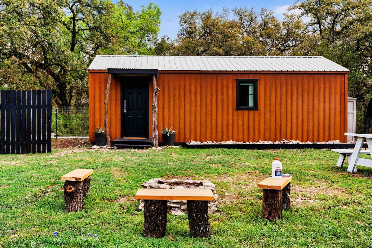 Tiny Cottage in the Hill Country