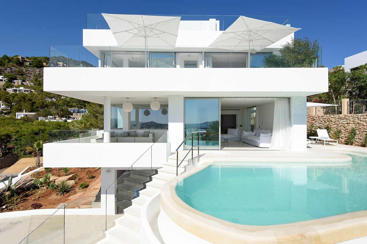 Stunning Luxury Villa Rooftop bar Ocean view pool
