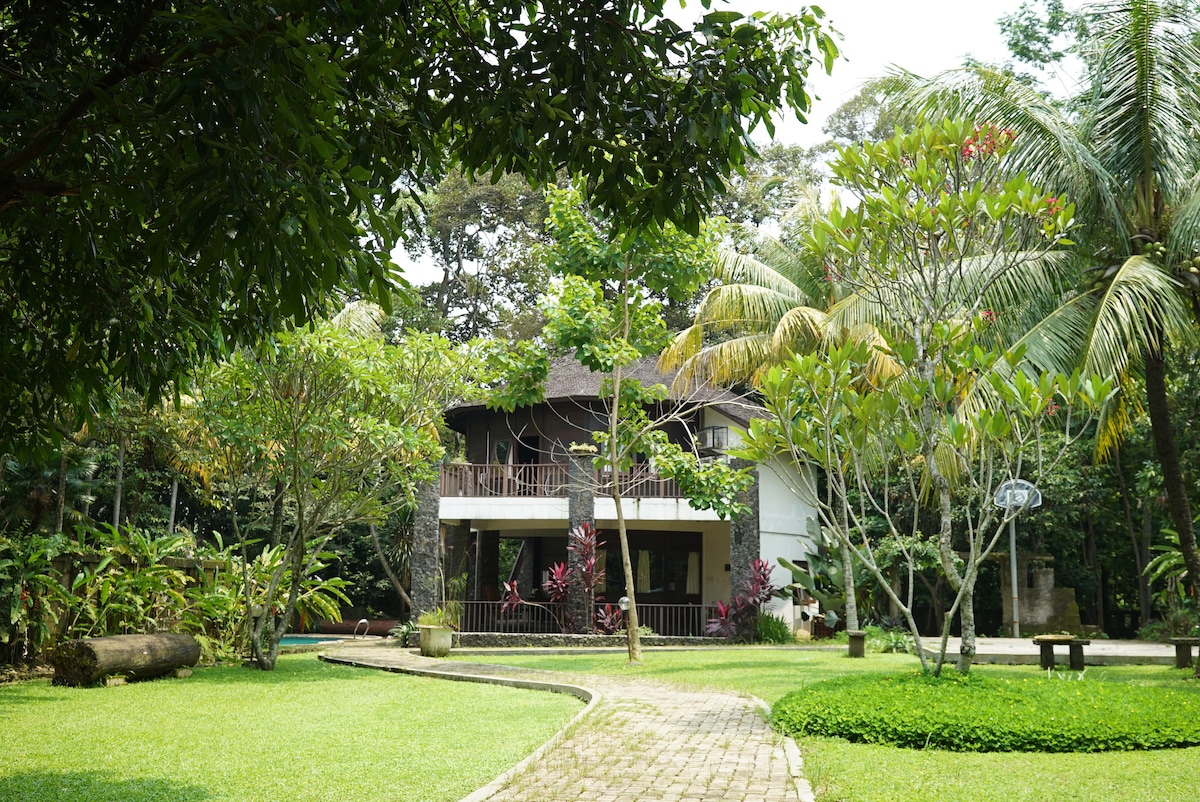 The Round Villa (Bogor)