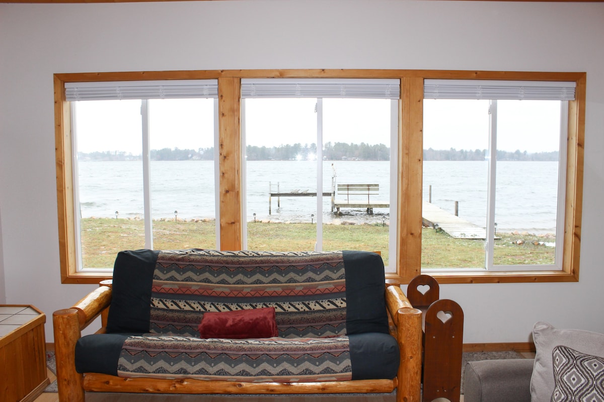 Huber Cottage - Lakefront Cabin w/Dock and Beach
