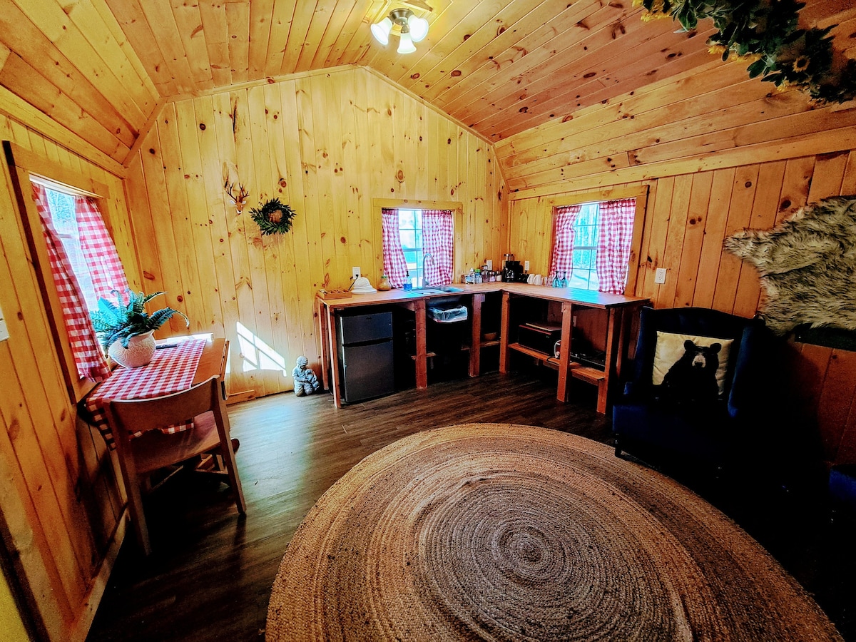 Nature wood Cabin Near Gatlinburg