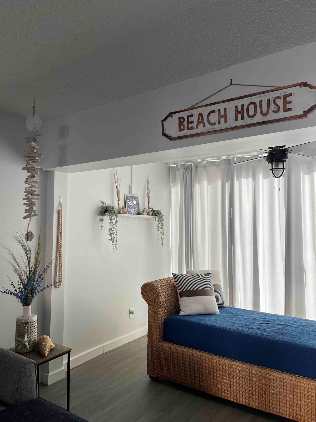 Cozy beach getaway in Ocean Village