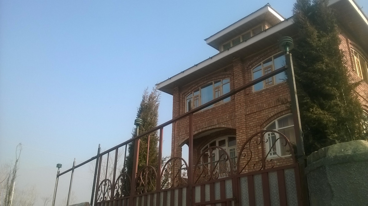 Valley Heritage Resort, Srinagar,独立房间01