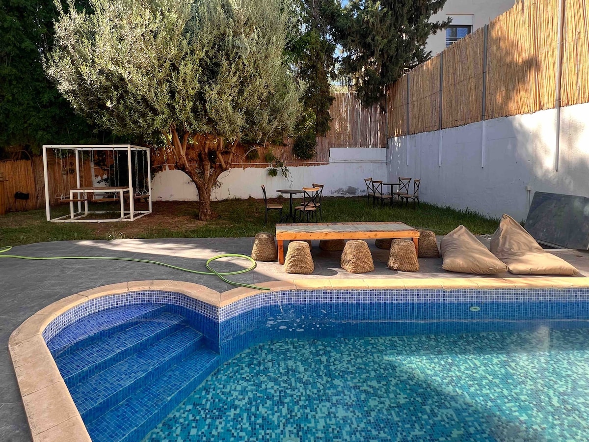 Spacious & aesthetic pool villa