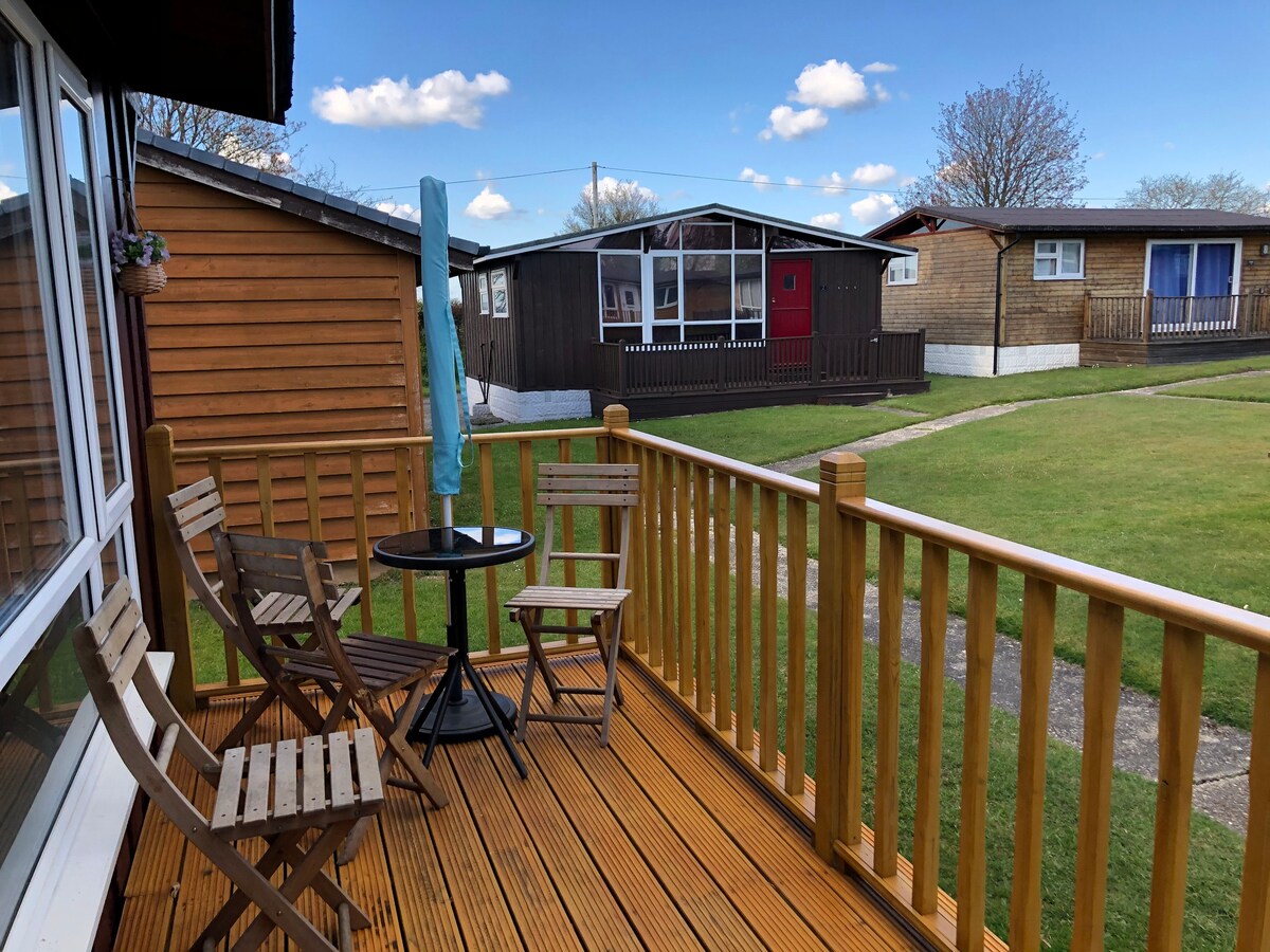 The Shack Number 8   2 Bedroom Wooden log cabin