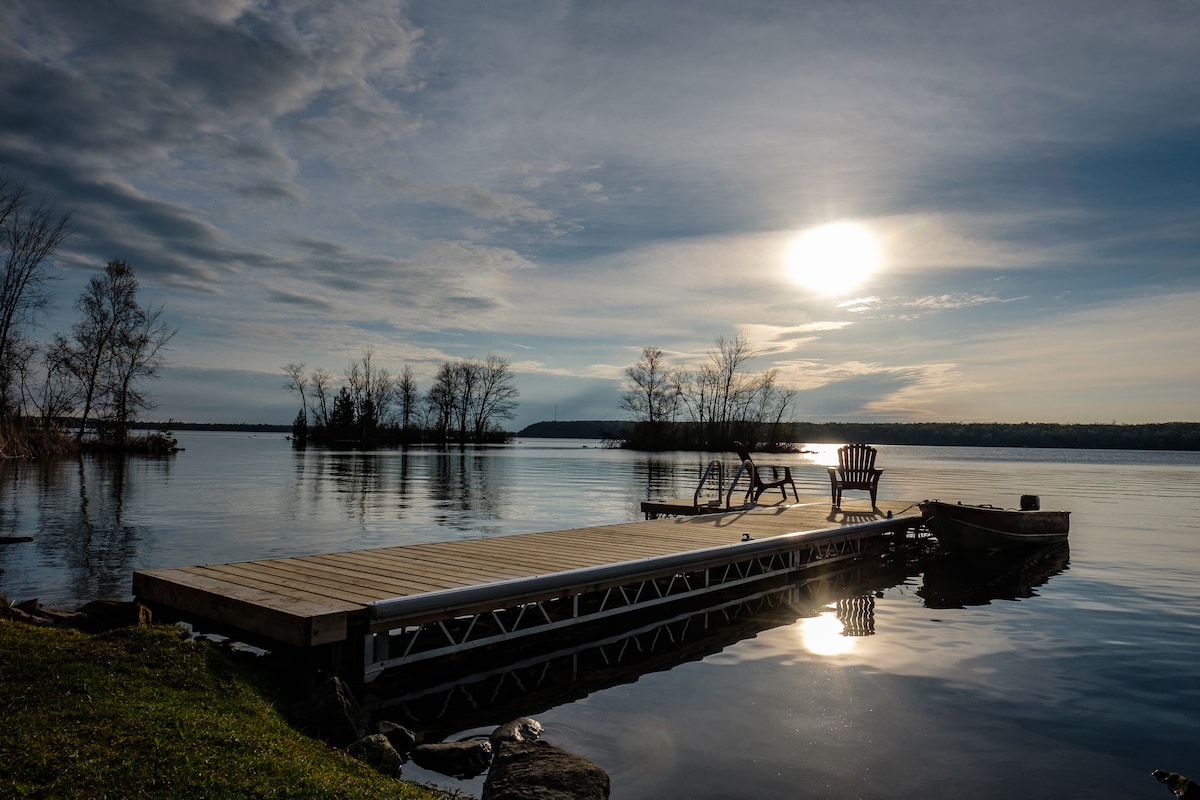 Lower Buckhorn Lake的家庭小屋