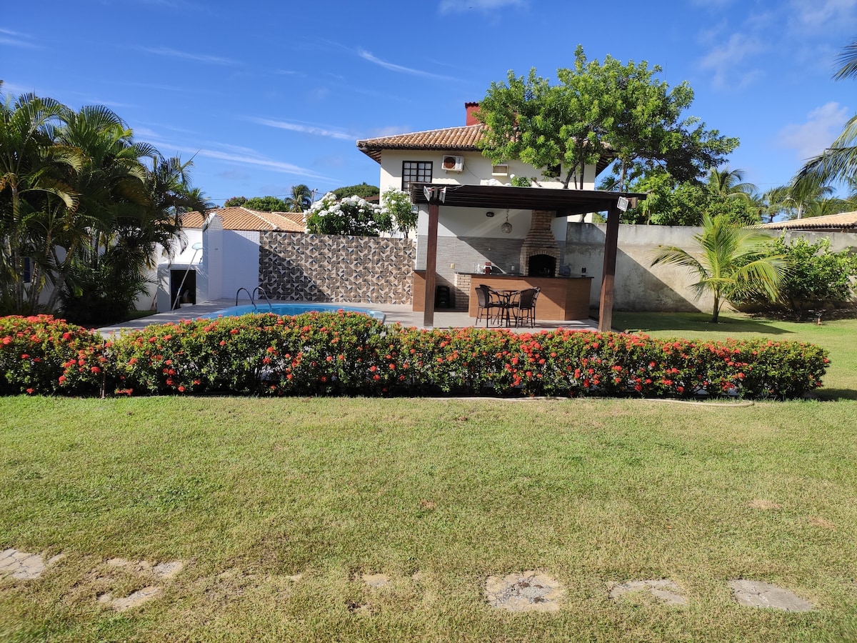 海滨别墅，带泳池，位于最好的Cond. de Jauá
