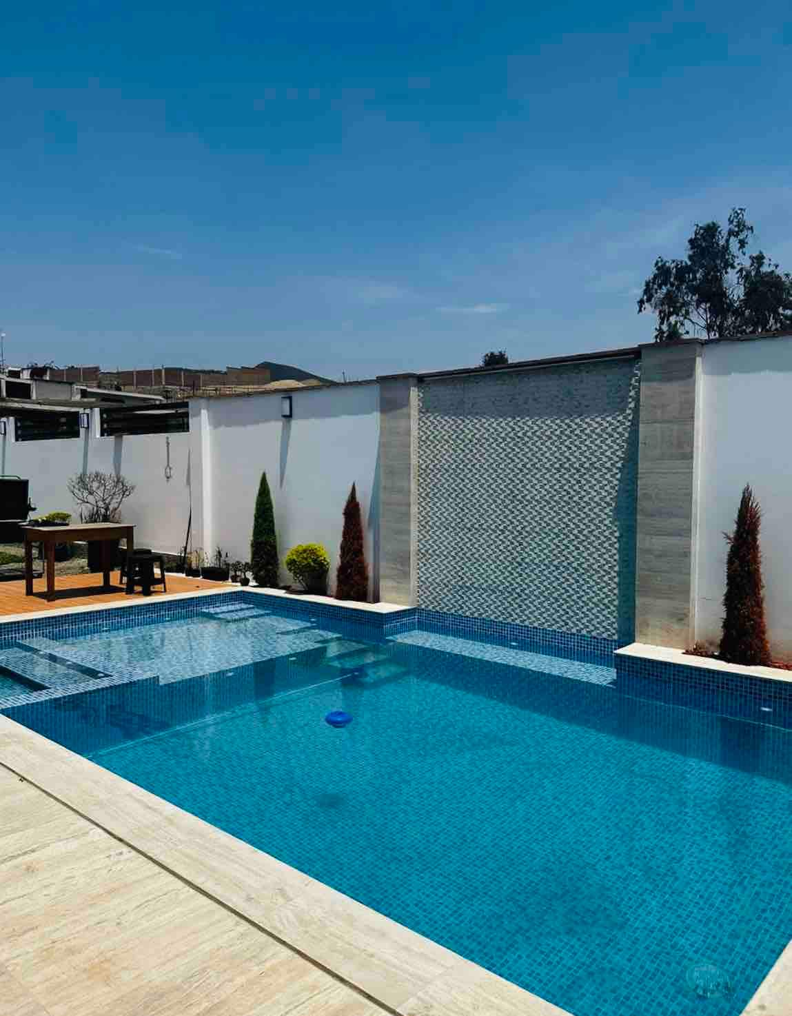 Hermosa casa de estreno con piscina privada