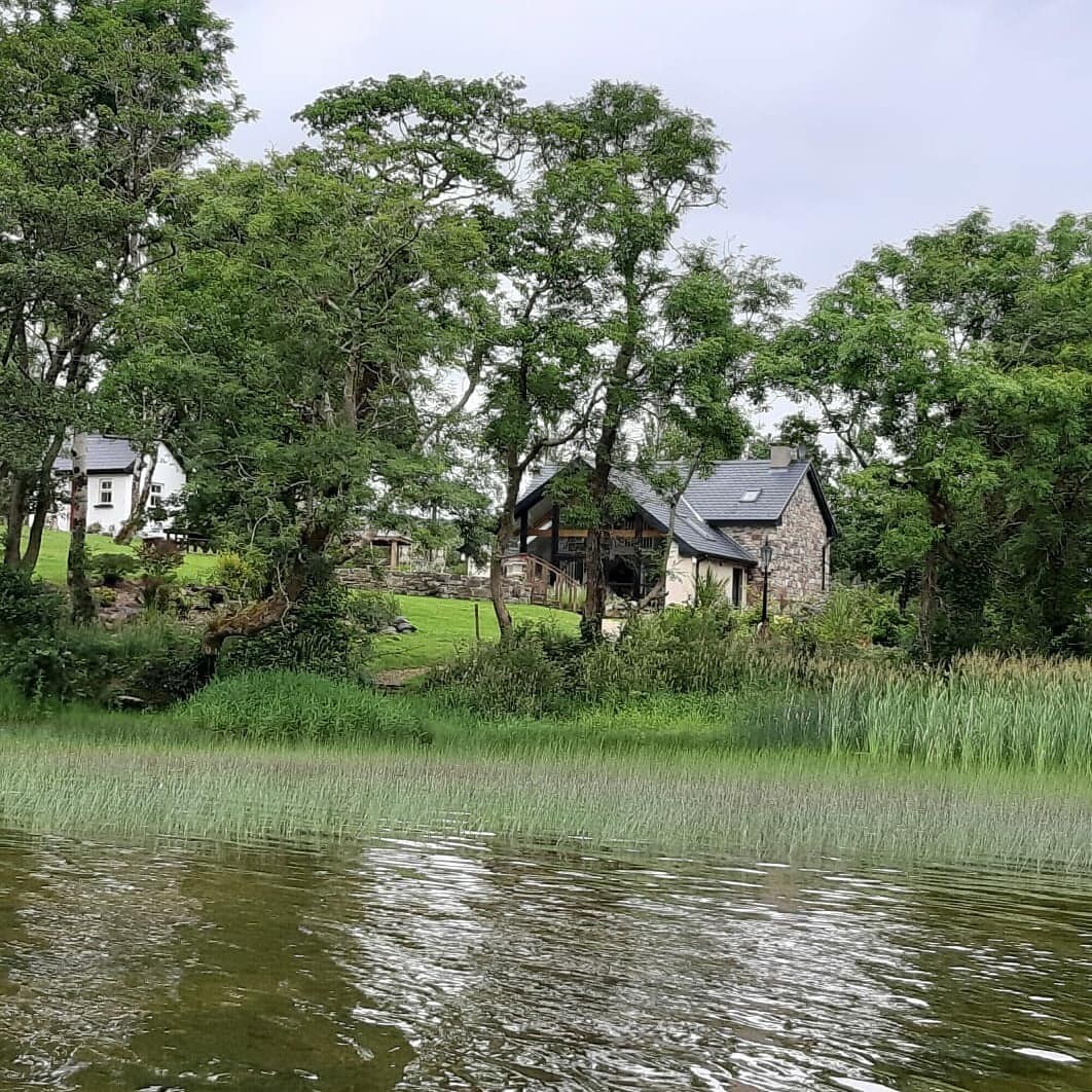 The Granary House ，位于Lough Arrow海岸