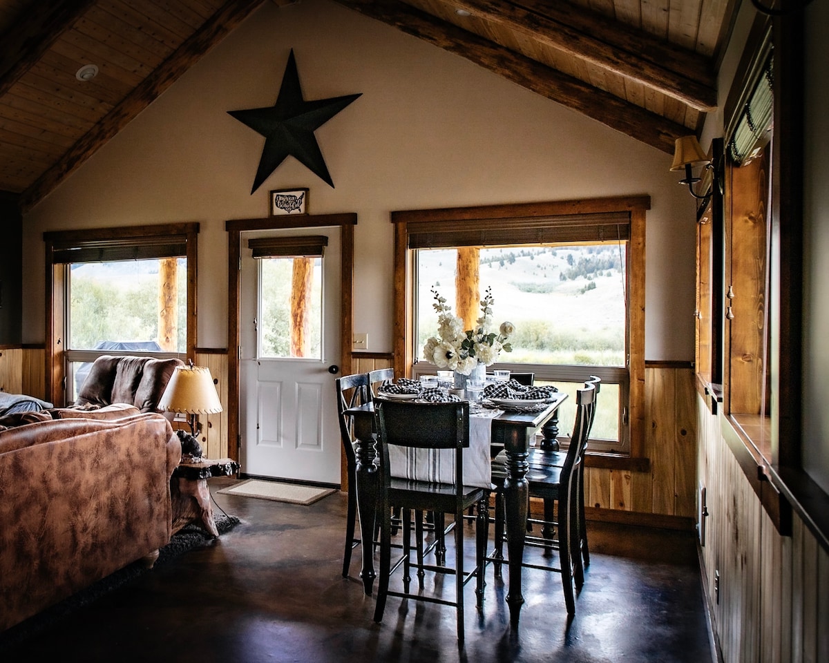 Cabin in the Pioneer Mountains of Montana