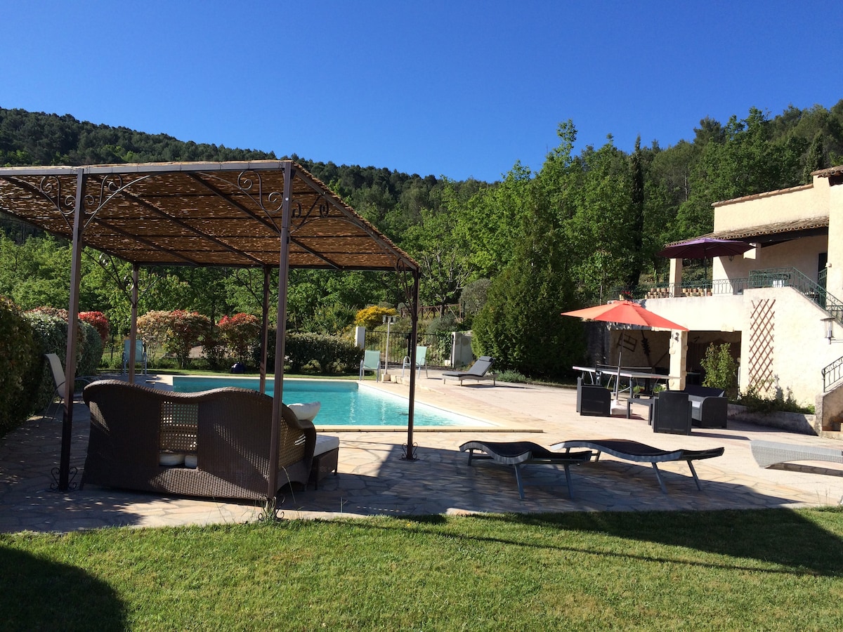 Aix en Provence别墅和泳池