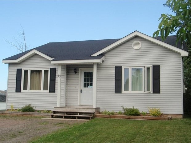 The Crew's Nest Cottage at Parlee Beach