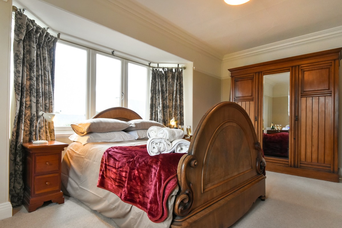 Wonderful King Size Private room, own bathroom