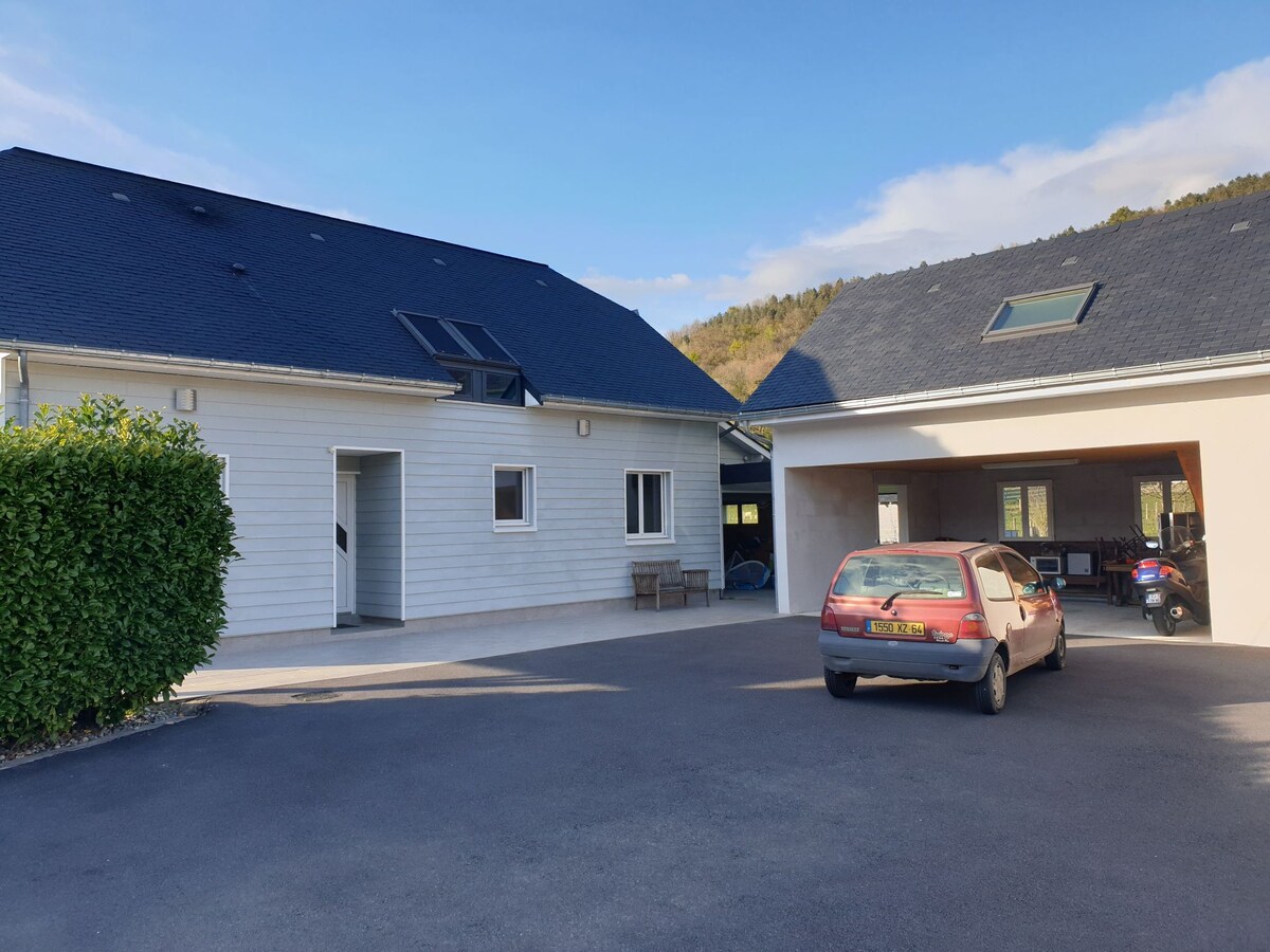 Maison en vallée d'Ossau (Spa & Piscine)