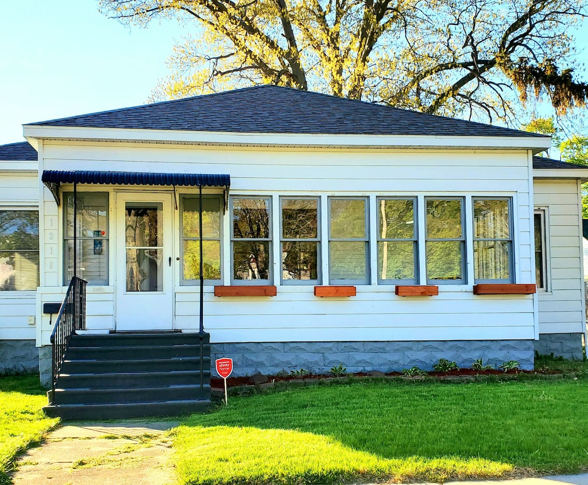 Montgomery Bungalow