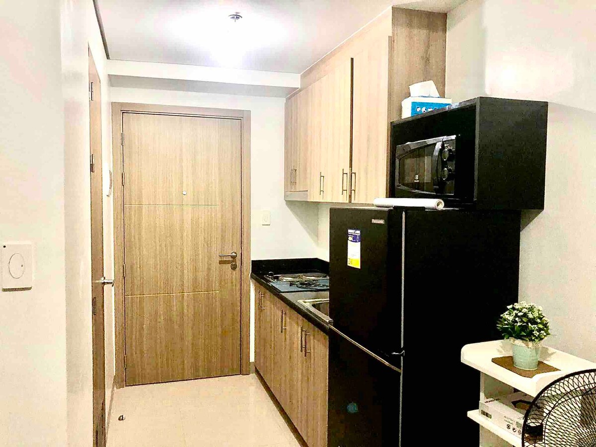 Cozy 1BR Conveniently Located Near Airport & MOA